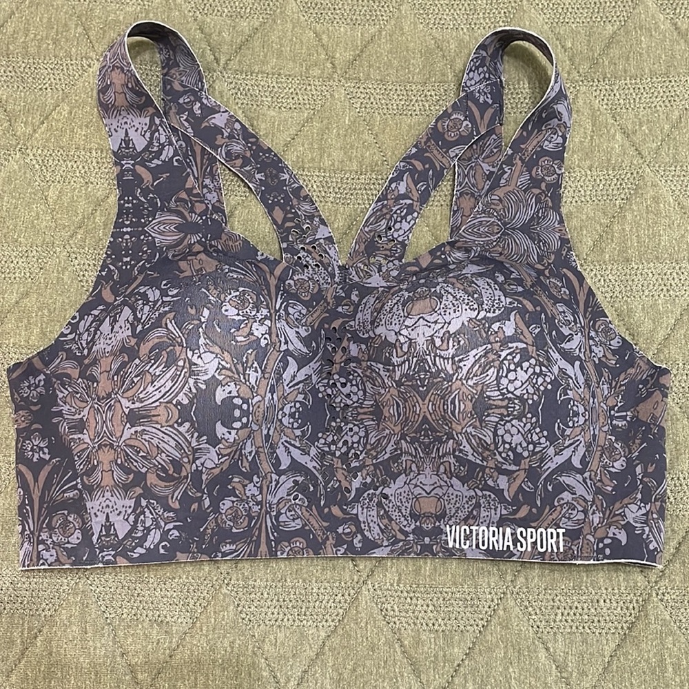 Victoria Sport bra 32B